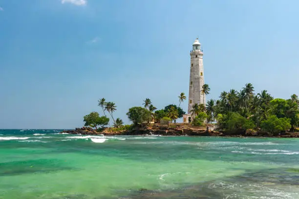 White lighthouse Dondra